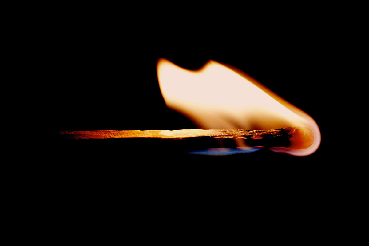 Comment allumer un feu de cheminée ? 3 techniques efficaces